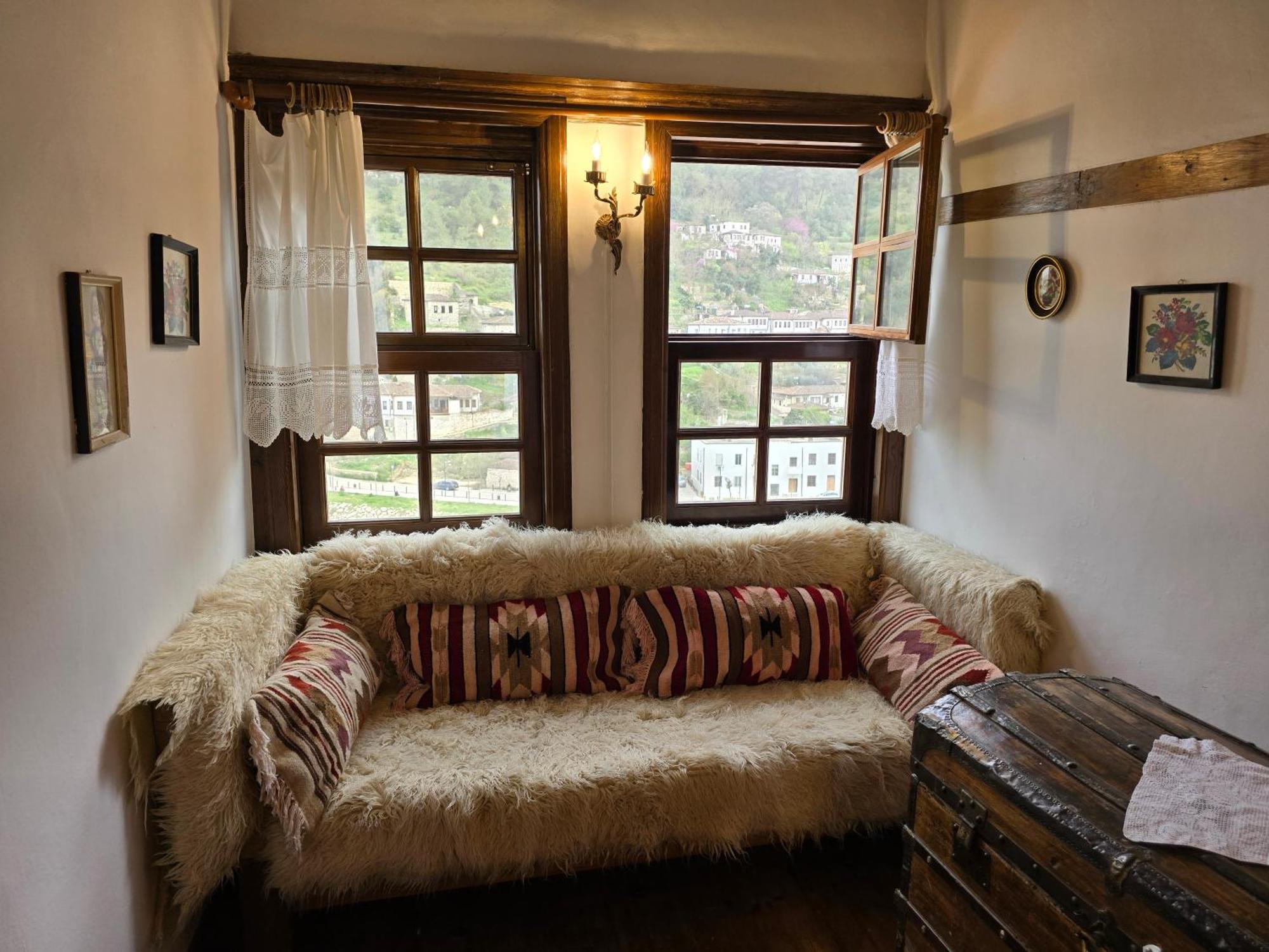Hotel Ansel Берат Экстерьер фото